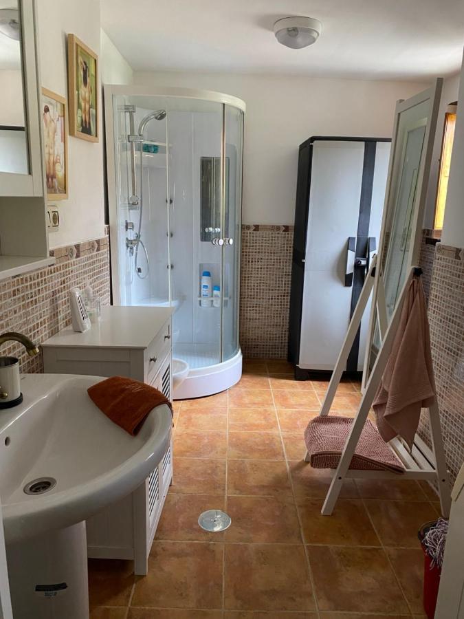 Casita Feliz Entre Montanas Y Cerca Del Mar Villa Trabada Buitenkant foto