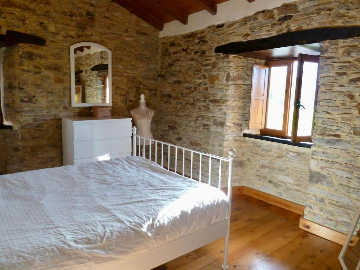 Casita Feliz Entre Montanas Y Cerca Del Mar Villa Trabada Buitenkant foto